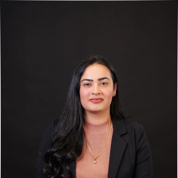 Jasmeet Chadha, Associate